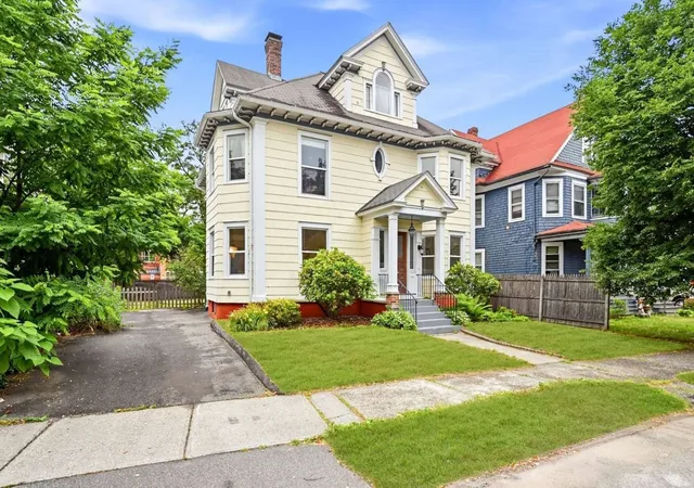 Photo 2 of Single family home for sale at 30 Beechwood Ave, Springfield, MA 01108 | MLS# 73573476 | Listing updated on 2026-09-12