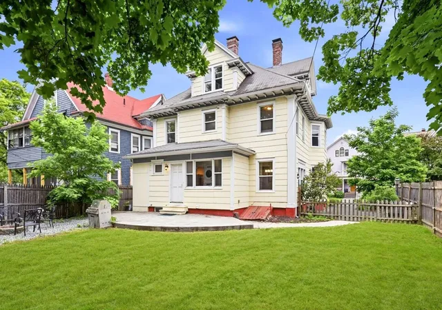 Photo 4 of Single family home for sale at 30 Beechwood Ave, Springfield, MA 01108 | MLS# 73573476 | Listing updated on 2026-09-12