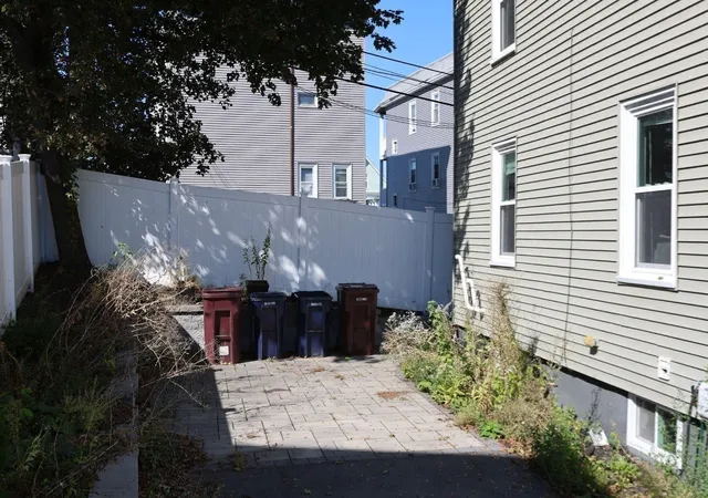 Photo 3 of Single family home for sale at 62 Lynn St, Everett, MA 02149 | MLS# 73588965 | Listing updated on 2026-10-10