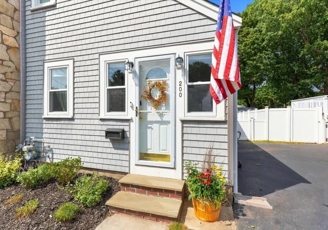 Photo 2 of Sale Pending at 200 Roosevelt Rd, Weymouth, MA 02188 | MLS# 73574939 | Listing updated on 2026-09-29