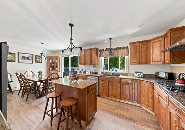 Photo 4 of Single family home for sale at 11 Pachet Brk Rd, Little Compton, RI 02837 | MLS# 73575419 | Listing updated on 2026-09-14