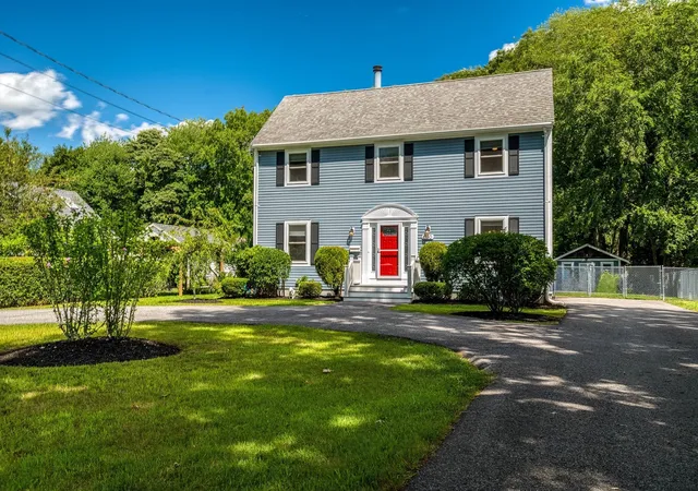 Photo 2 of Single family home for sale at 350 Prospect St, Stoughton, MA 02072 | MLS# 73574164 | Listing updated on 2026-09-14