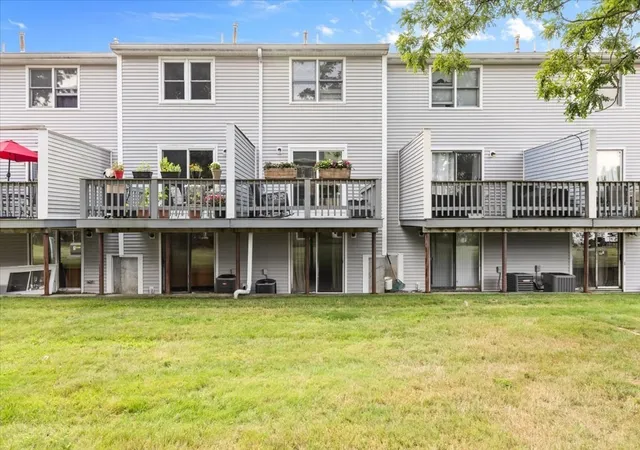 Listing Photo 5 - Condo for sale in building located at 162 Oak St, Taunton, MA 02780 - Unit #9