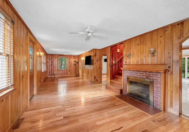Photo 3 of Sale Pending at 186 South Rd, Bedford, MA 01730 | MLS# 73572657 | Listing updated on 2026-09-23