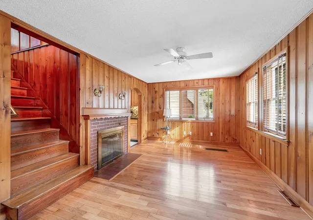 Photo 3 of Sale Pending at 186 South Rd, Bedford, MA 01730 | MLS# 73572657 | Listing updated on 2026-09-23
