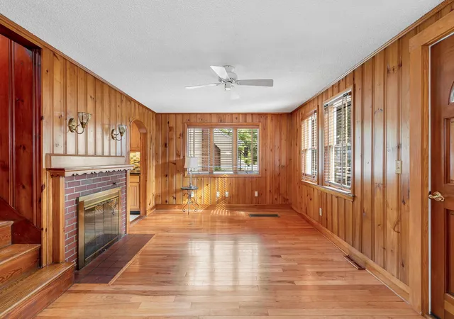 Photo 4 of Sale Pending at 186 South Rd, Bedford, MA 01730 | MLS# 73572657 | Listing updated on 2026-09-23