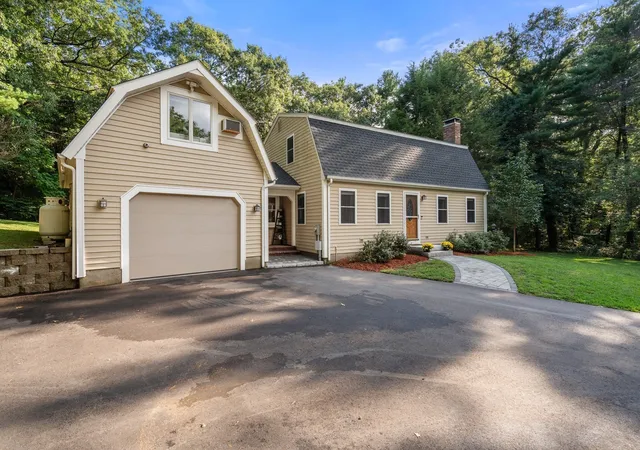 Photo 3 of Single family home for sale at 26 Joyce Ln, Bellingham, MA 02019 | MLS# 73572963 | Listing updated on 2026-09-14