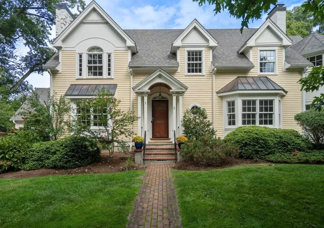 Photo 2 of Sale Pending at 1 Kenilworth Cir, Wellesley, MA 02482 | MLS# 73573834 | Listing updated on 2026-10-01