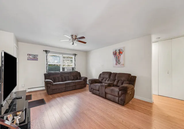Listing Photo 4 - Condo for sale in building located at 131 Litchfield Pines Dr, Leominster, MA 01453 - Unit #A