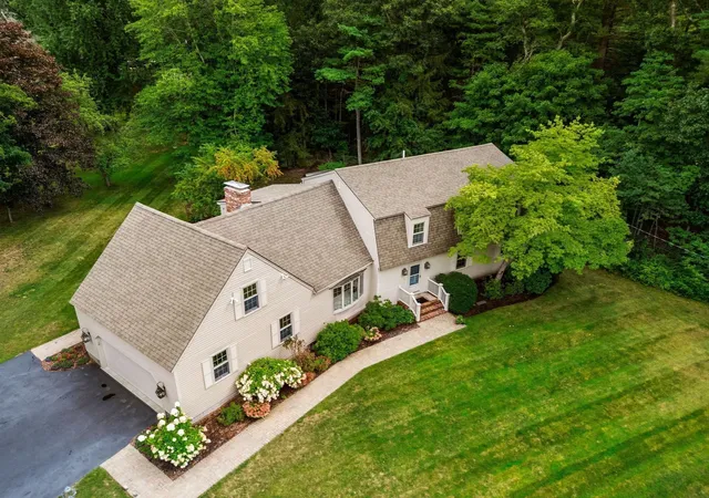 Photo 3 of Sale Pending at 1 Homestead Cir, Andover, MA 01810 | MLS# 73573221 | Listing updated on 2026-09-30