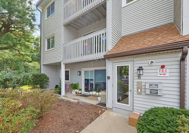 Photo 2 of Condo for sale at 805 Franklin Xing Rd #5, Franklin, MA 02038 | MLS# 73575025 | Listing updated on 2026-09-14
