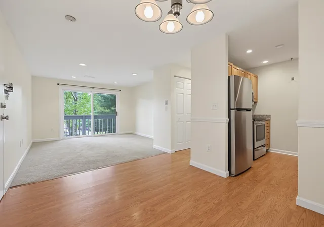 Photo 3 of Condo for sale at 805 Franklin Xing Rd #5, Franklin, MA 02038 | MLS# 73575025 | Listing updated on 2026-09-14