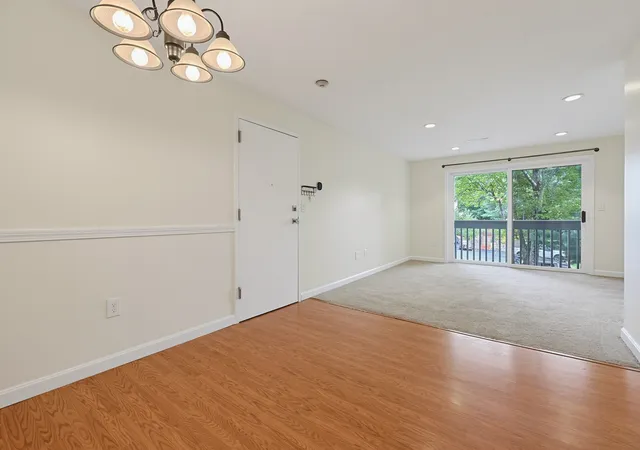 Photo 4 of Condo for sale at 805 Franklin Xing Rd #5, Franklin, MA 02038 | MLS# 73575025 | Listing updated on 2026-09-14
