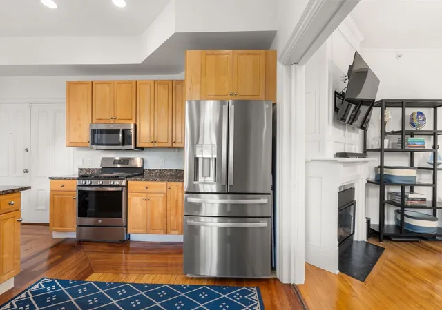 Listing Photo 4 - Condo for sale in building located at 105 Pleasant St, Arlington, MA 02476 - Unit #2