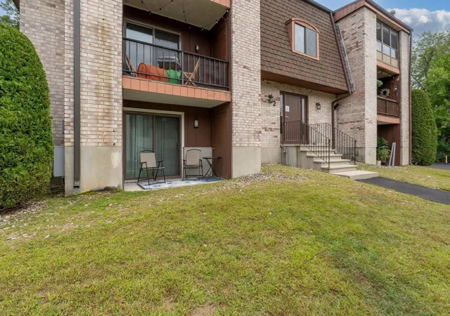 Photo 3 of Sale Pending at 2 Greenbriar Dr #108, North Reading, MA 01864 | MLS# 73575695 | Listing updated on 2026-09-15