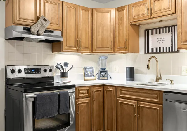 Photo 2 of Condo for sale at 295 Main St #15, Reading, MA 01867 | MLS# 73584916 | Listing updated on 2026-10-04