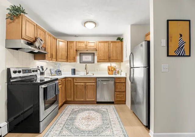 Photo 3 of Condo for sale at 295 Main St #15, Reading, MA 01867 | MLS# 73584916 | Listing updated on 2026-10-04