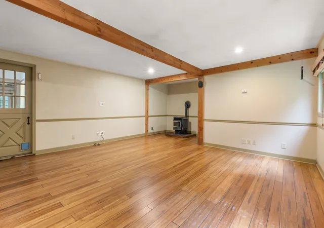 Photo 2 of Single family home for sale at 609 Oxford St S, Auburn, MA 01501 | MLS# 73582354 | Listing updated on 2026-10-08