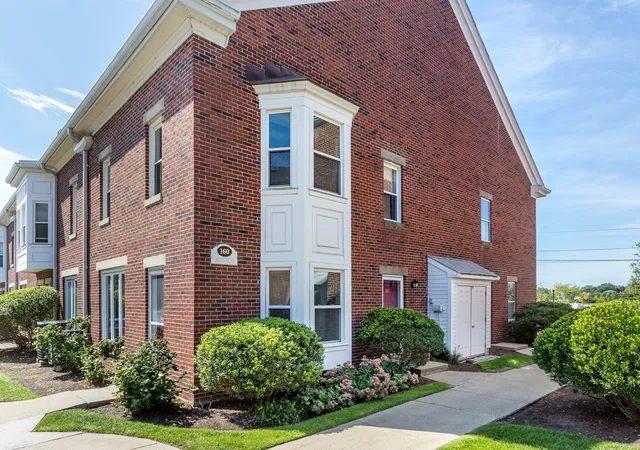 Photo 1 of Sale Pending at 160 Quincy Shore Dr #106, Quincy, MA 02171 | MLS# 73578873 | Listing updated on 2026-10-07