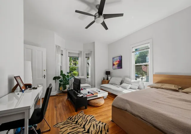 Listing Photo 4 - Condo for sale in building located at 48 Irving St, Somerville, MA 02138