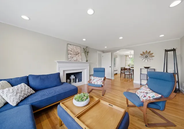 Photo 3 of Sale Pending at 18 Travis Dr, Chestnut Hill, MA 02467 | MLS# 73574921 | Listing updated on 2026-09-19
