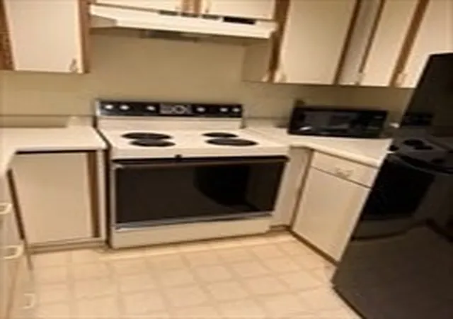 Photo 3 of Sale Pending at 44 Elm St #106, Worcester, MA 01609 | MLS# 73573315 | Listing updated on 2026-09-29