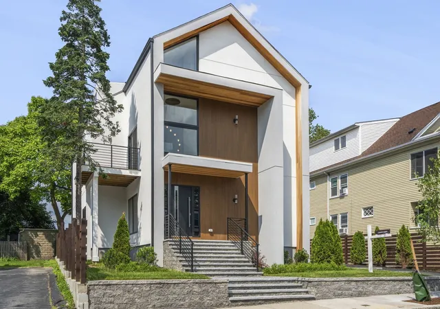 Photo 3 of Single family home for sale at 31 Conwell Ave, Somerville, MA 02144 | MLS# 73570702 | Listing updated on 2026-09-05