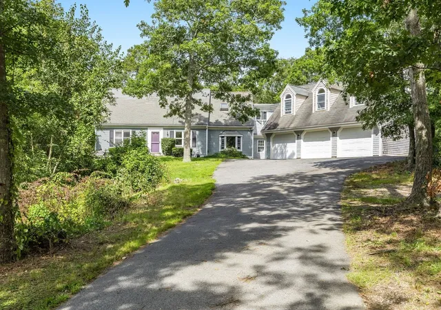 Photo 2 of Single family home for sale at 184 Wakeby Rd, Marstons Mills, MA 02648 | MLS# 73574478 | Listing updated on 2026-09-13