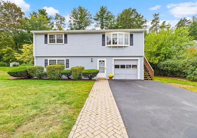 Photo 1 of Single family home for sale at 5 Memorial Dr, Northborough, MA 01532 | MLS# 73585355 | Listing updated on 2026-10-30