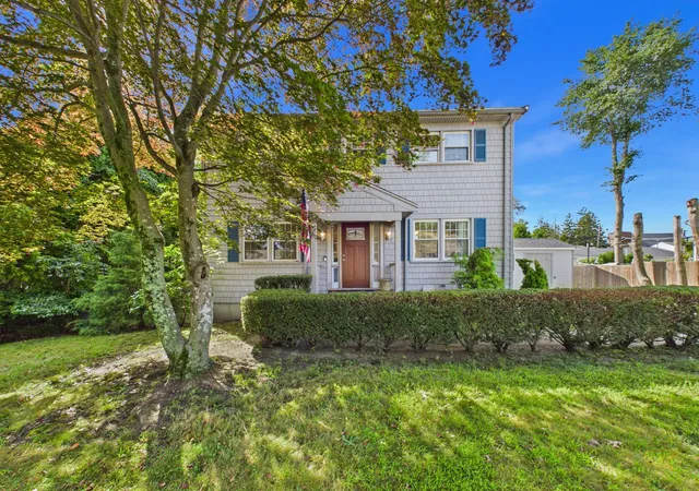 Photo 2 of Single family home for sale at 968 Osgood St, New Bedford, MA 02745 | MLS# 73571460 | Listing updated on 2026-09-08