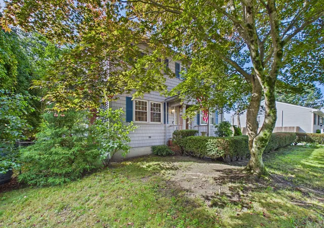 Photo 3 of Single family home for sale at 968 Osgood St, New Bedford, MA 02745 | MLS# 73571460 | Listing updated on 2026-09-08