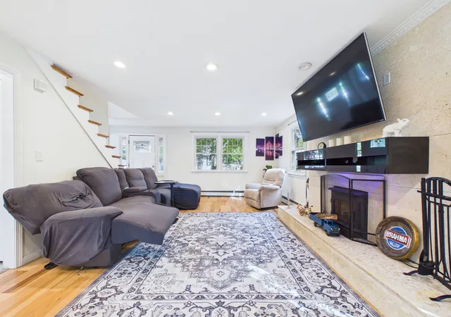 Photo 3 of Single family home for sale at 968 Osgood St, New Bedford, MA 02745 | MLS# 73571460 | Listing updated on 2026-09-08