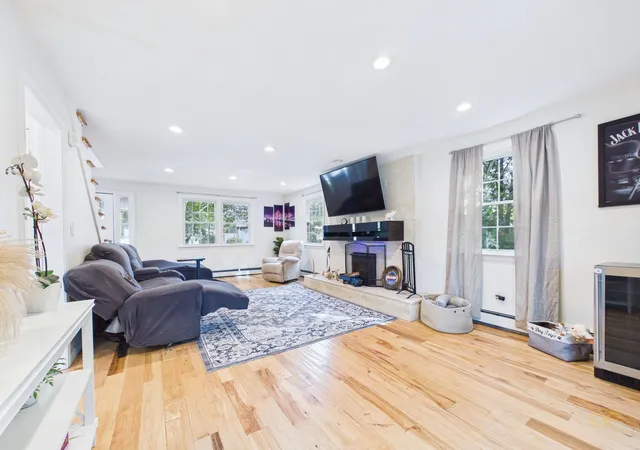Photo 4 of Single family home for sale at 968 Osgood St, New Bedford, MA 02745 | MLS# 73571460 | Listing updated on 2026-09-08