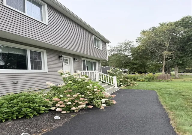 Photo 2 of Single family home for sale at 52 Stagecoach Rd, Amherst, MA 01002 | MLS# 73569057 | Listing updated on 2026-10-15