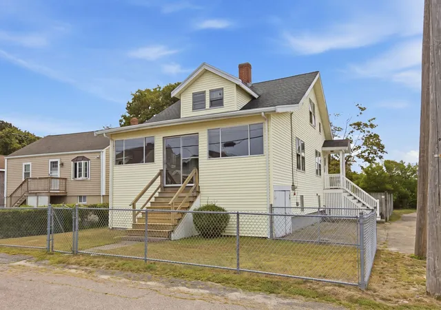 Photo 2 of Single family home for sale at 9 Stafford Rd, Hull, MA 02045 | MLS# 73572028 | Listing updated on 2026-09-28