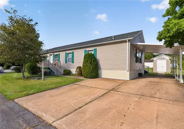 Photo 2 of Single family home for sale at 32 Red Tail Trl, Tiverton, RI 02878 | MLS# 73588409 | Listing updated on 2026-10-12