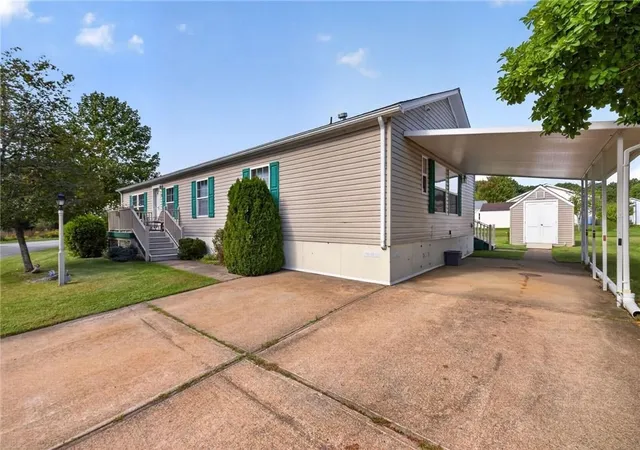 Photo 3 of Single family home for sale at 32 Red Tail Trl, Tiverton, RI 02878 | MLS# 73588409 | Listing updated on 2026-10-12