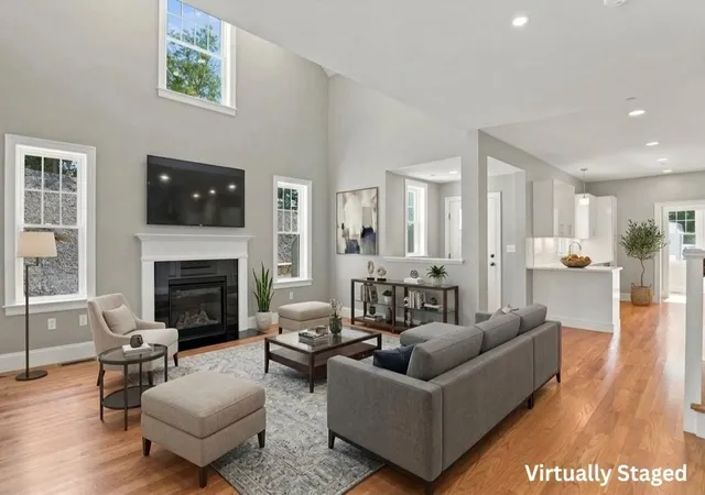 Listing Photo 1 - Condo for sale in building located at 11 Caspian Cir, Woburn, MA 01801 - Unit #11