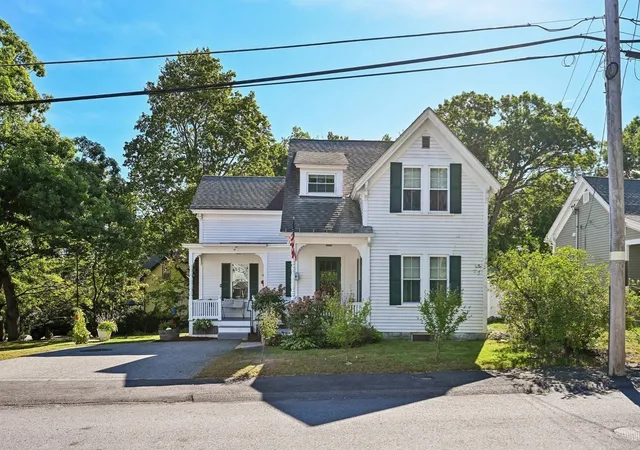 Photo 3 of Single family home for sale at 18 Highland Ave, Lowell, MA 01863 | MLS# 73582019 | Listing updated on 2026-10-12