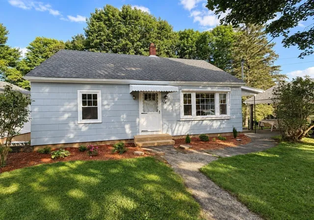 Photo 2 of Single family home for sale at 114 Quaboag St, Warren, MA 01083 | MLS# 73576374 | Listing updated on 2026-10-16