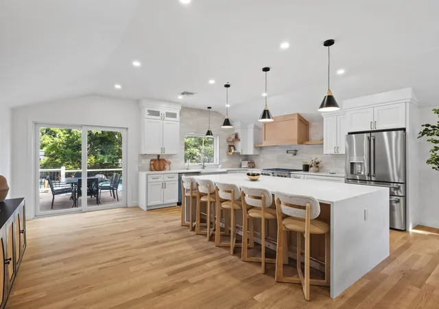 Photo 4 of Single family home for sale at 175 West St, Reading, MA 01867 | MLS# 73572535 | Listing updated on 2026-09-14