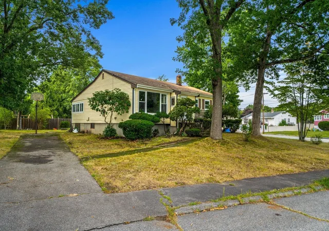 Photo 2 of Single family home for sale at 4 Niles Rd, Randolph, MA 02368 | MLS# 73573173 | Listing updated on 2026-09-12