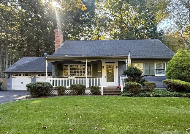 Photo 1 of Sale Pending at 719 S Branch Pkwy, Springfield, MA 01118 | MLS# 73588898 | Listing updated on 2026-10-21