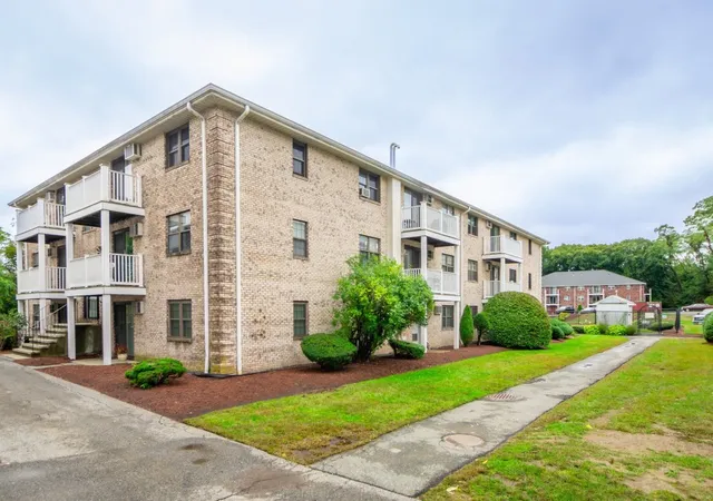 Photo 2 of Condo for sale at 8 Kenmar Dr #64, Billerica, MA 01821 | MLS# 73581905 | Listing updated on 2026-10-25