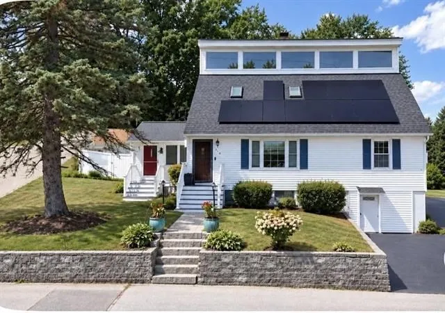 Photo 1 of Sale Pending at 123 S Jewett St, Manchester, NH 03103 | MLS# 73581244 | Listing updated on 2026-09-28