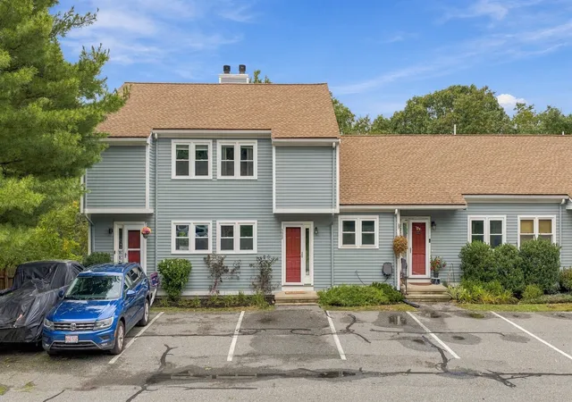 Photo 2 of Condo for sale at 52 Pickman Rd #3B, Salem, MA 01970 | MLS# 73584654 | Listing updated on 2026-10-10