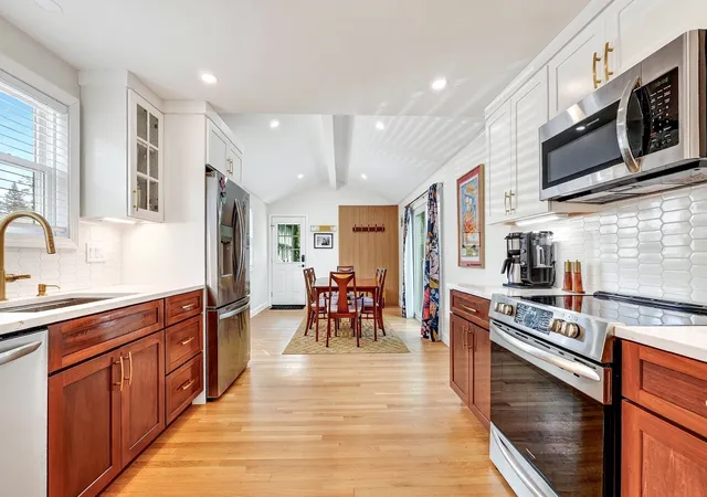 Photo 2 of Single family home for sale at 22 Hobson Ave, Wilmington, MA 01887 | MLS# 73589535 | Listing updated on 2026-10-12