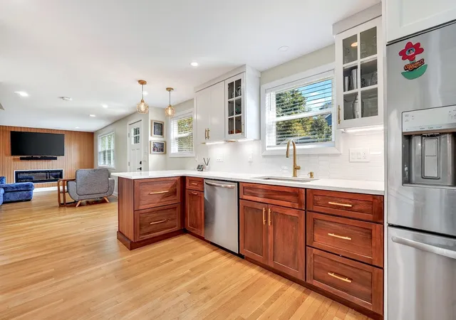 Photo 4 of Single family home for sale at 22 Hobson Ave, Wilmington, MA 01887 | MLS# 73589535 | Listing updated on 2026-10-12