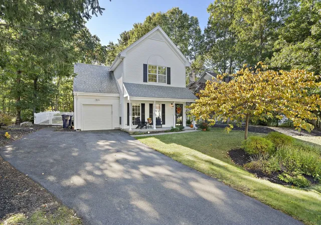 Photo 2 of Single family home for sale at 7 Ouimet Ln, Foxboro, MA 02035 | MLS# 73588919 | Listing updated on 2026-10-13