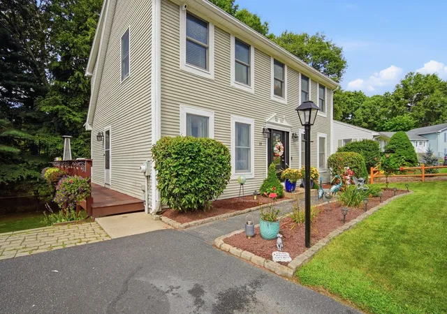Photo 3 of Sale Pending at 19 Stephanie Cir, Springfield, MA 01129 | MLS# 73571813 | Listing updated on 2026-09-23